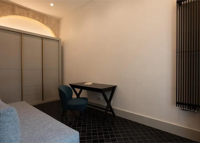 Luxury Old Town Apt, Parking Apartman